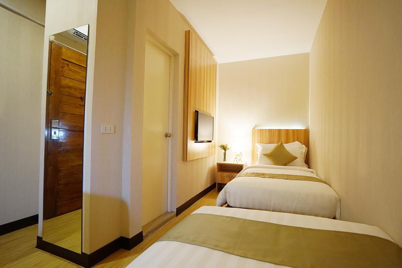 Baypark Hotel Calbayog Buitenkant foto