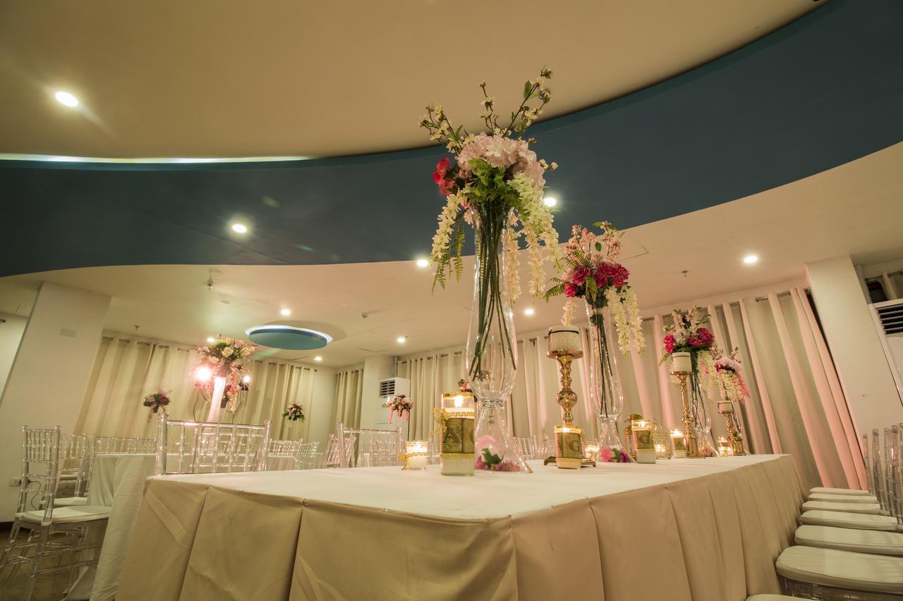 Baypark Hotel Calbayog Buitenkant foto