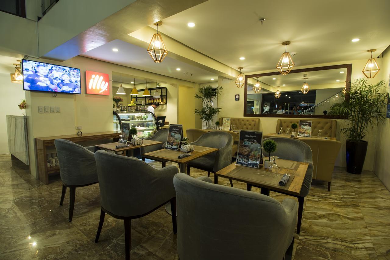 Baypark Hotel Calbayog Buitenkant foto