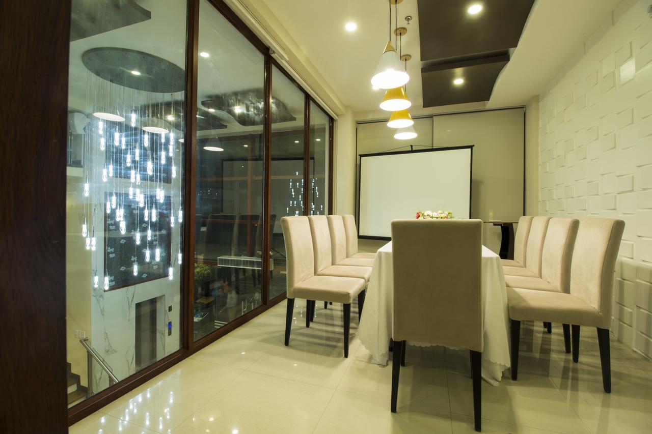 Baypark Hotel Calbayog Buitenkant foto