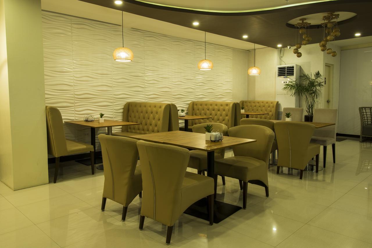 Baypark Hotel Calbayog Buitenkant foto