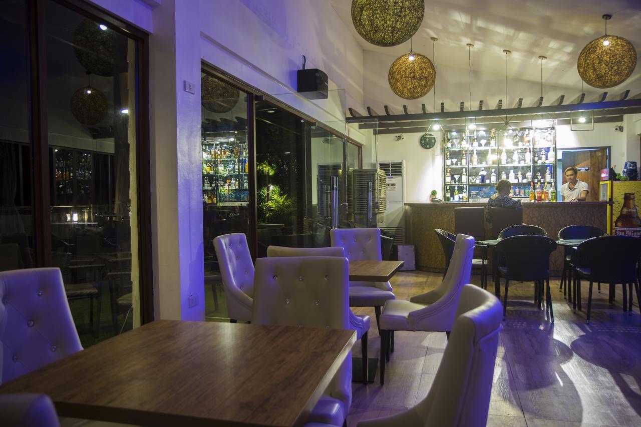 Baypark Hotel Calbayog Buitenkant foto