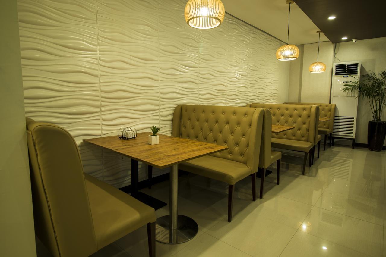 Baypark Hotel Calbayog Buitenkant foto