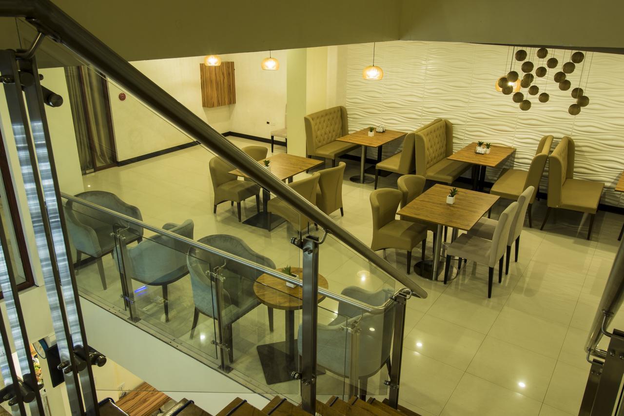 Baypark Hotel Calbayog Buitenkant foto